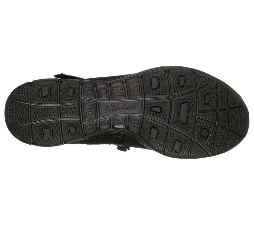Skechers strike out top